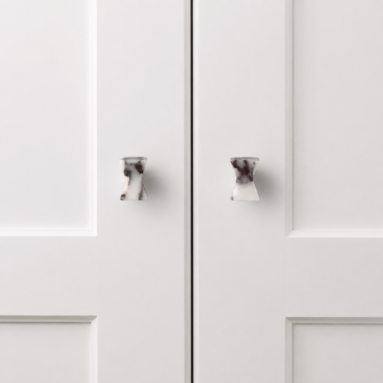 Vuzlo Hourglass Sculpted Cabinet Knobs